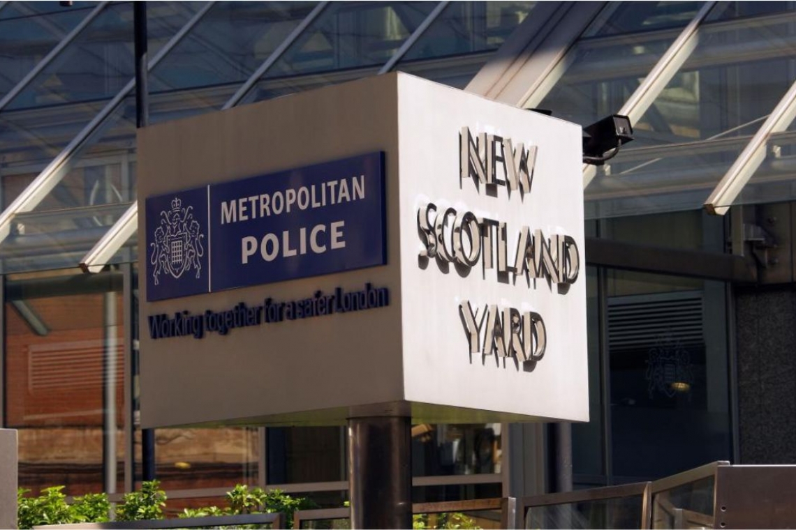 Immigration and legal services fraudster and former RAF engineer David Richard Smith convinces naive Met Police Officers prepared to break the law amid a plethora of lies